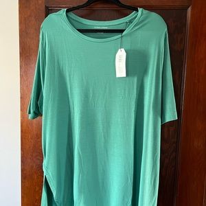 NWT Universal Standard Jersey Crew Neck Tee XL (26-28)